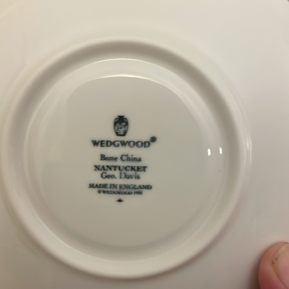 Wedgwood Nantucket basket pair of saucers - Picture 3 of 3
